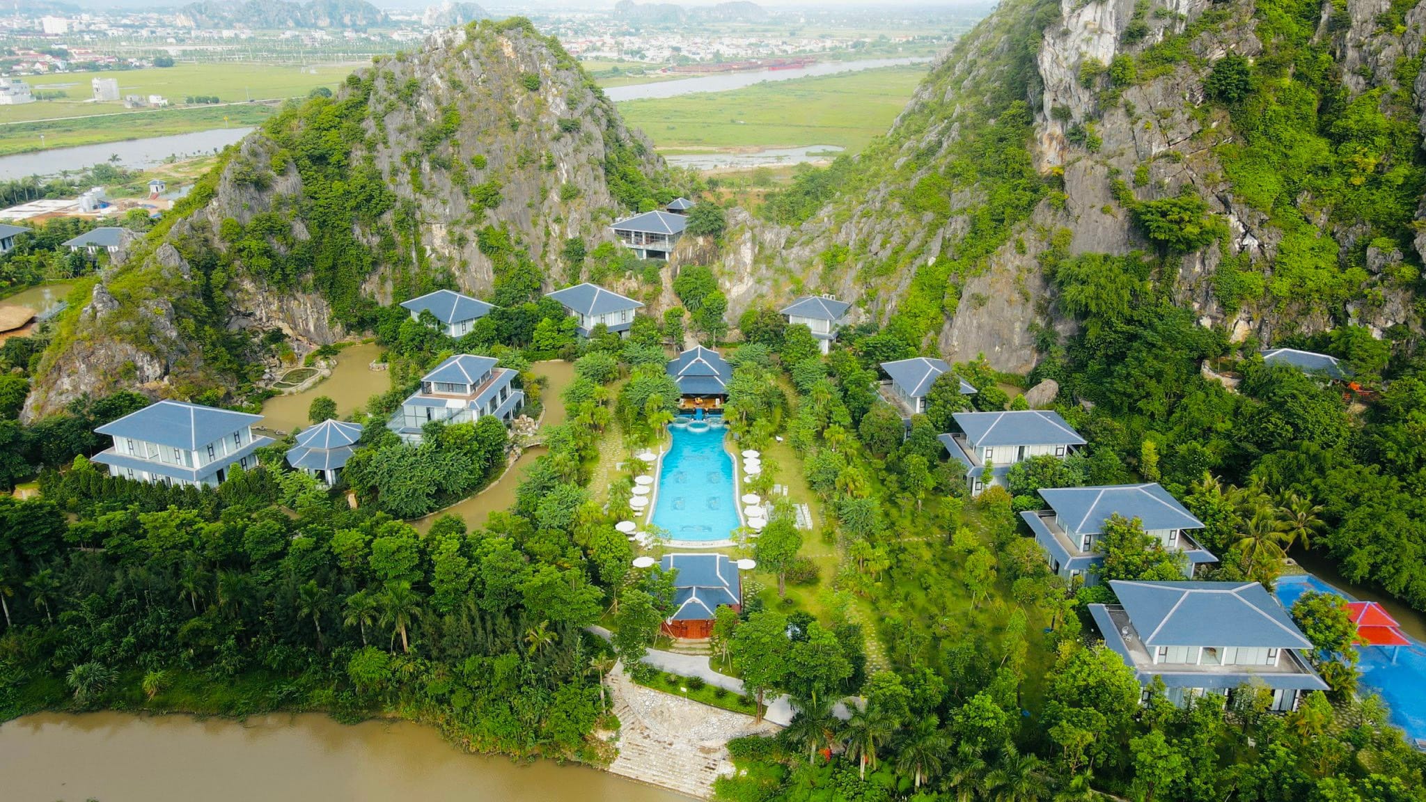 Ninh Binh Tourism Association surveys new luxury tourism products