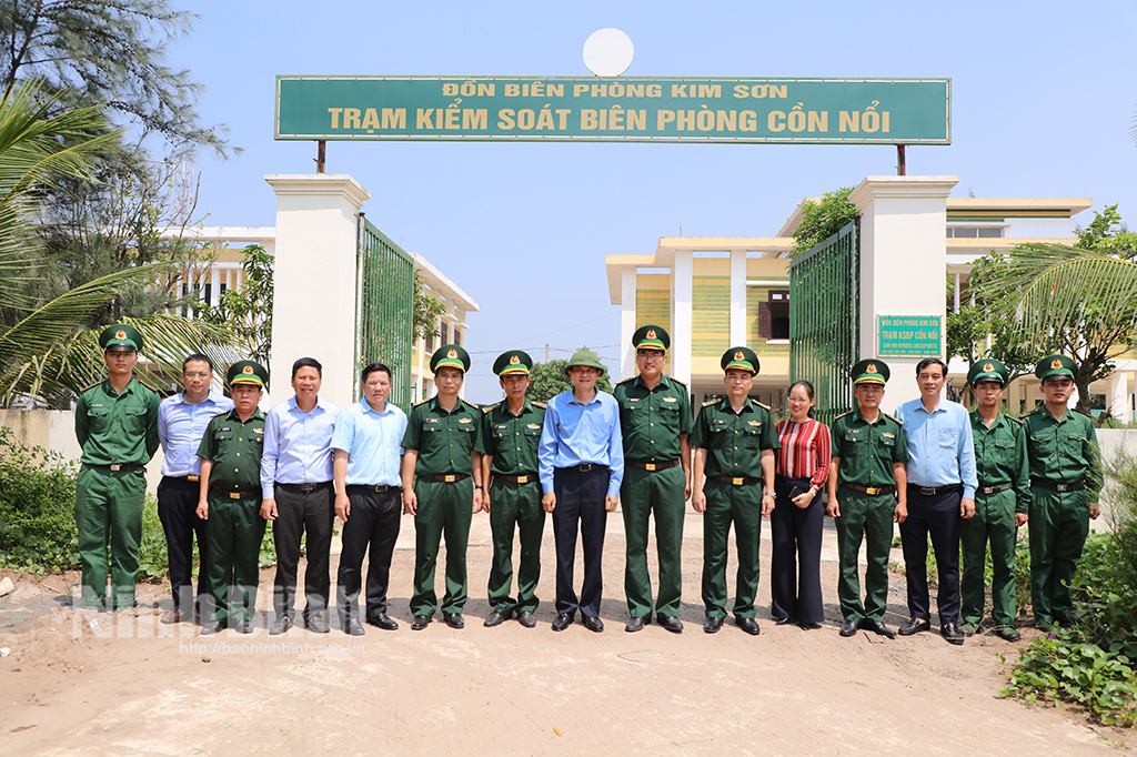 Secretary of provincial Party Committee inspects progress of projects in Kim Son