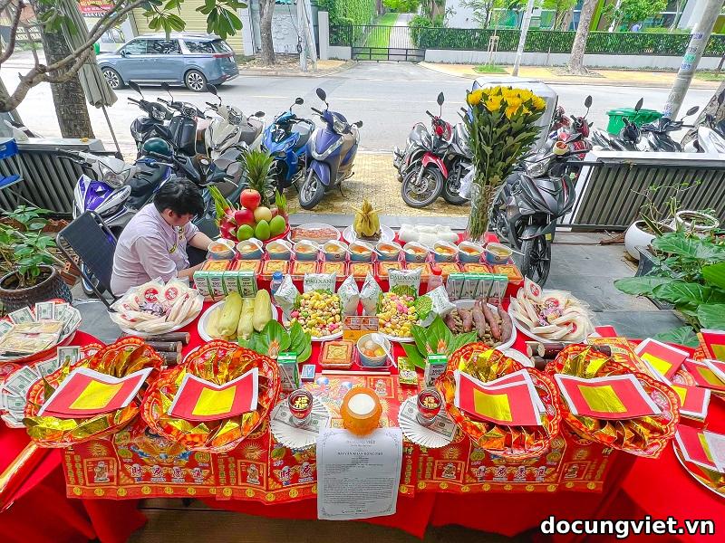 Cúng Cô Hồn Ngoài Trời - Các Mẫu Văn Khấn và Hướng Dẫn Chi Tiết