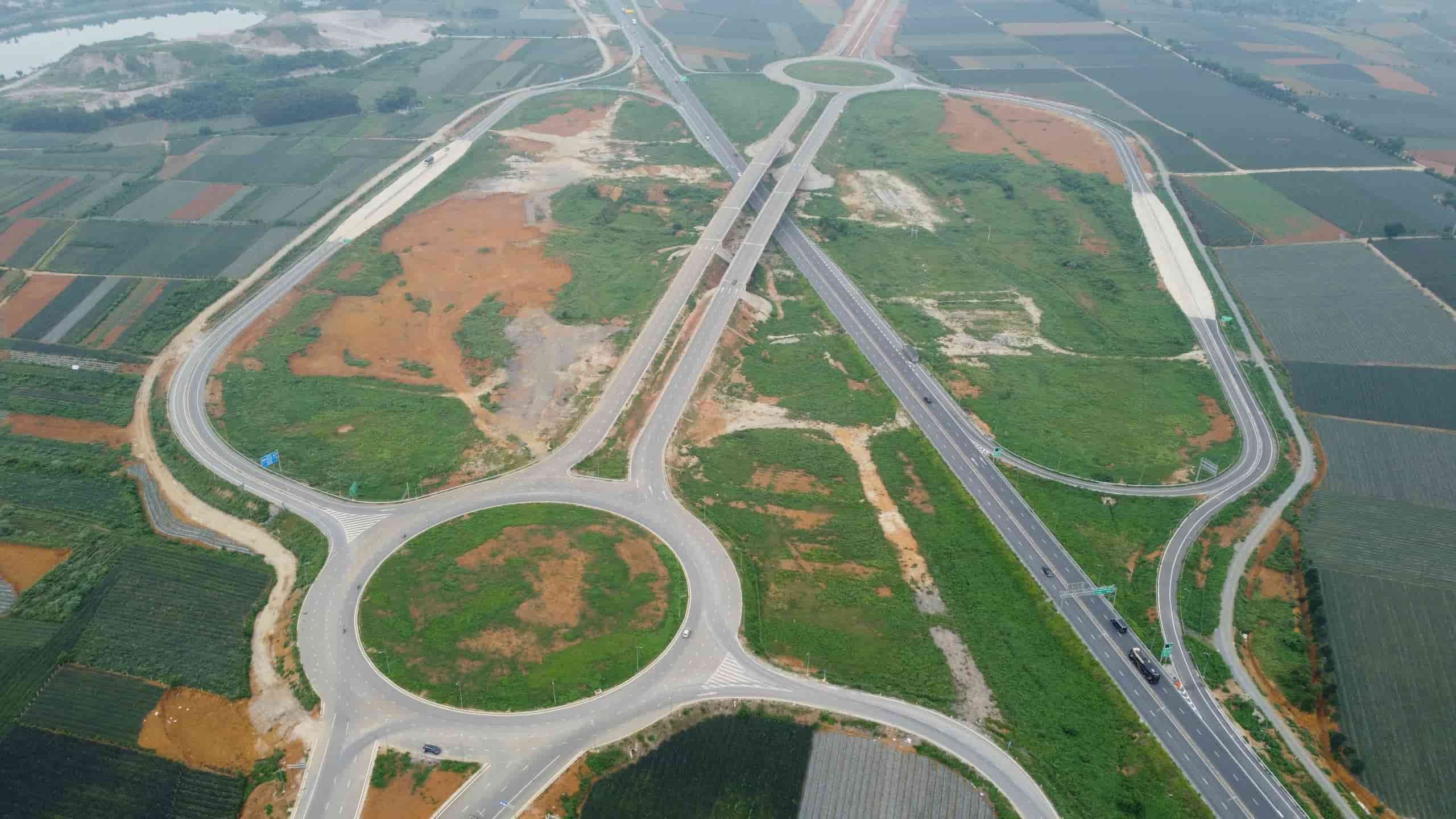 Once completed, the Ninh Binh - Hai Phong expressway will connect Mai Son - NH 45.